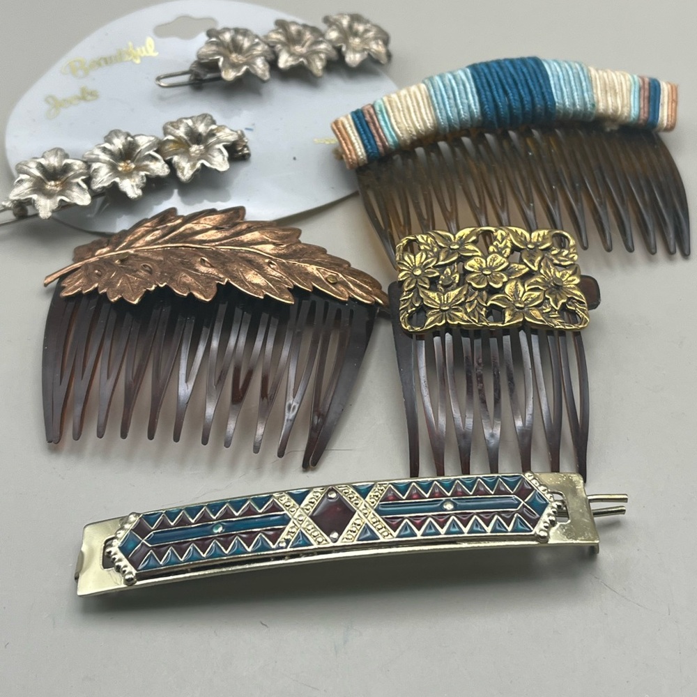 Vintage Hair Combs and Barrettes-Collectible Statement Hair Accessory
